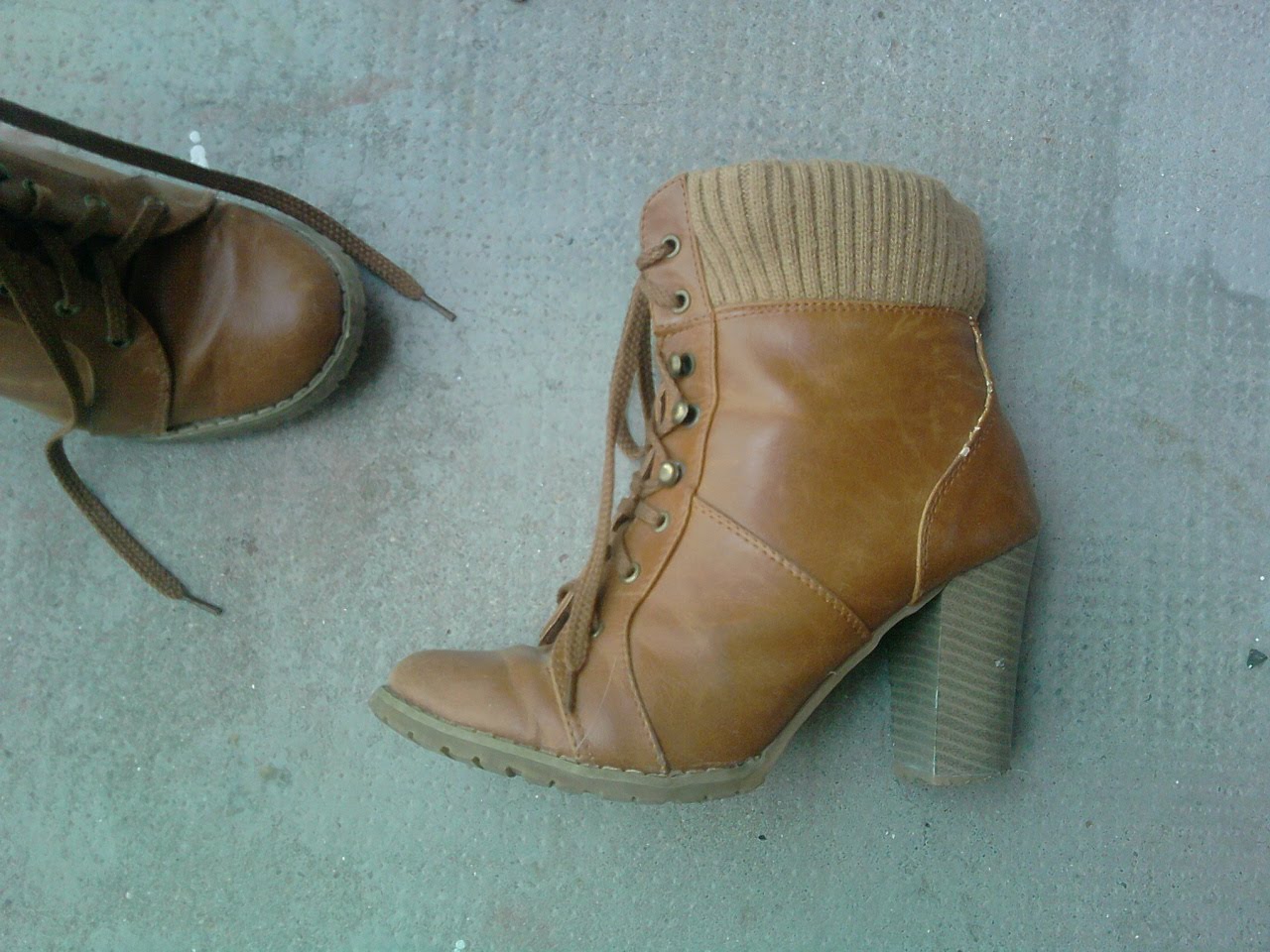 bottines cache cache camel